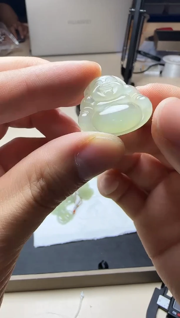 和田玉未镶嵌颈饰吊坠多样性发其一