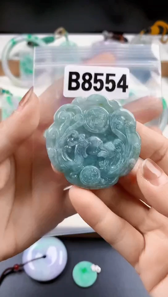 颈饰未镶嵌翡翠天然翡翠吊坠挂件