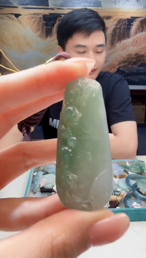 翡翠未镶嵌吊坠(不含链)144