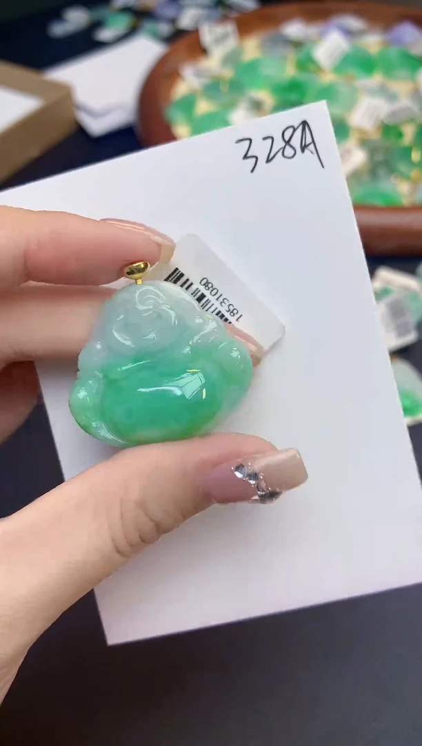 颈饰18K金镶嵌翡翠天然缅甸a货翡翠