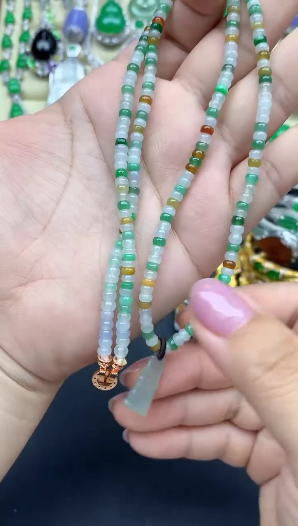 翡翠未镶嵌颈饰41-中国好珍宝