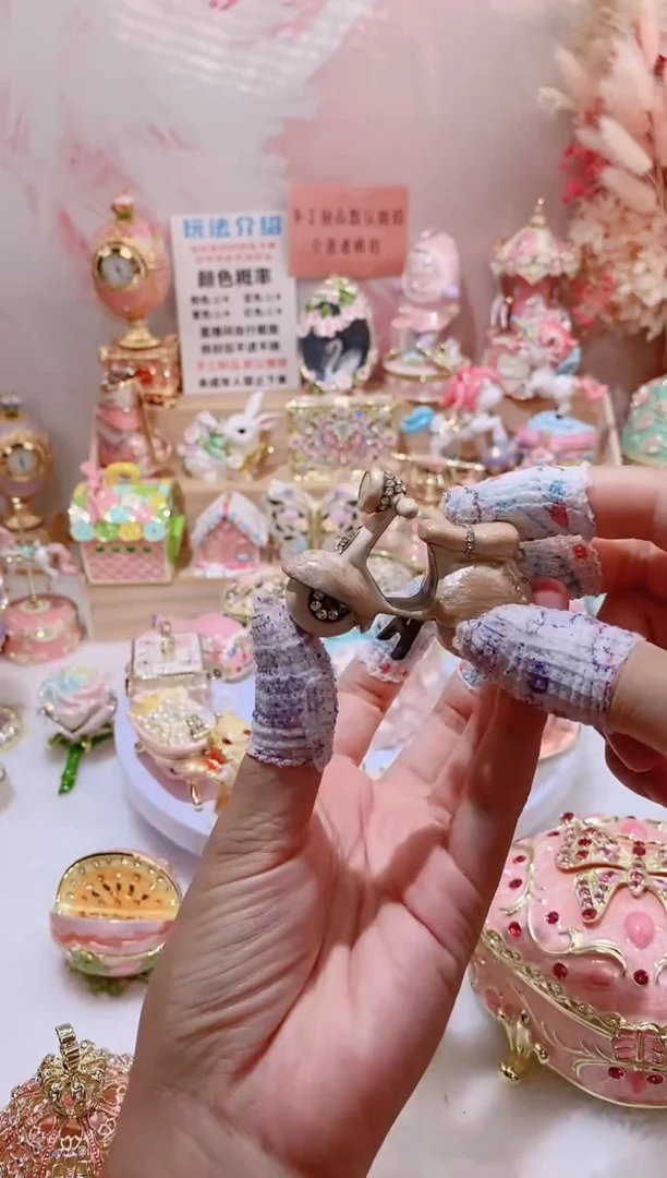 珐琅彩首饰盒摆件