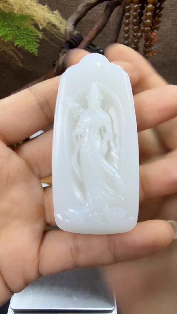 未镶嵌和田玉挂件疯****馆和田玉