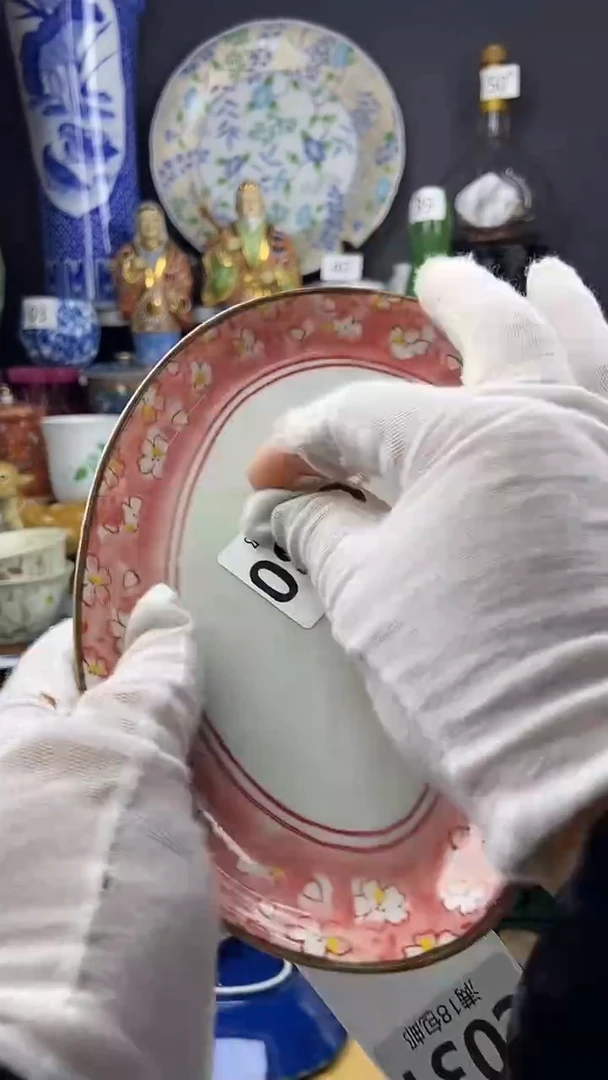 【闪购商品】女神节快乐，点关注亮灯牌，感谢支持