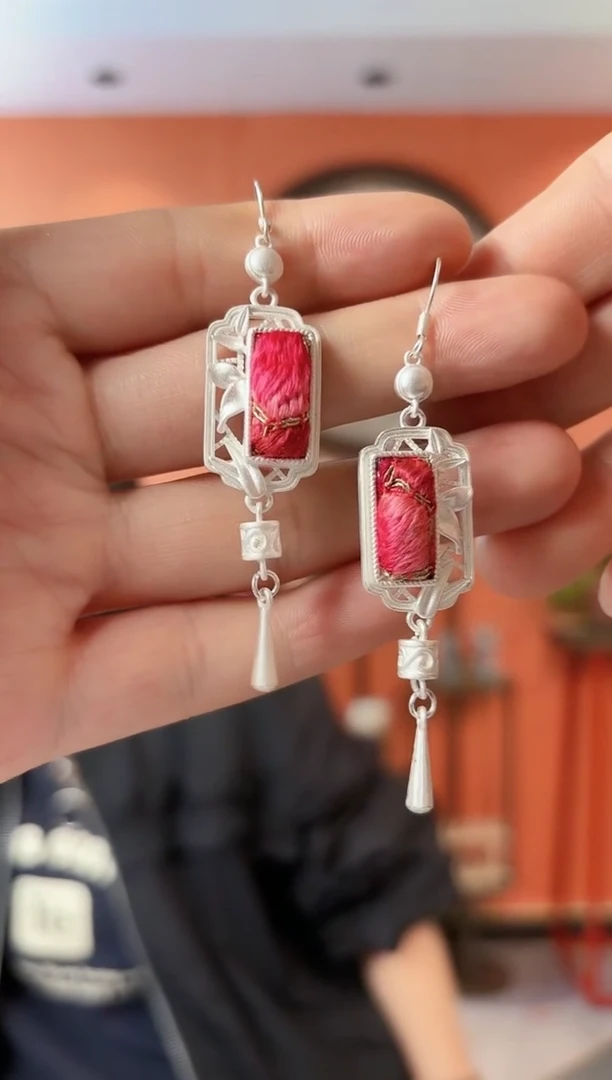 非遗苗银苗绣刺绣首饰15