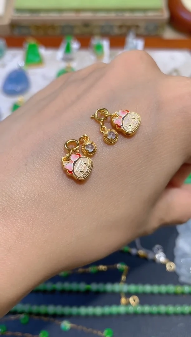 翡翠未镶嵌颈饰多样性发货 发其一