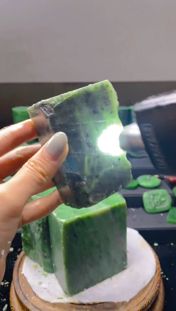 未镶嵌和田玉（碧玉）珠宝半成品1