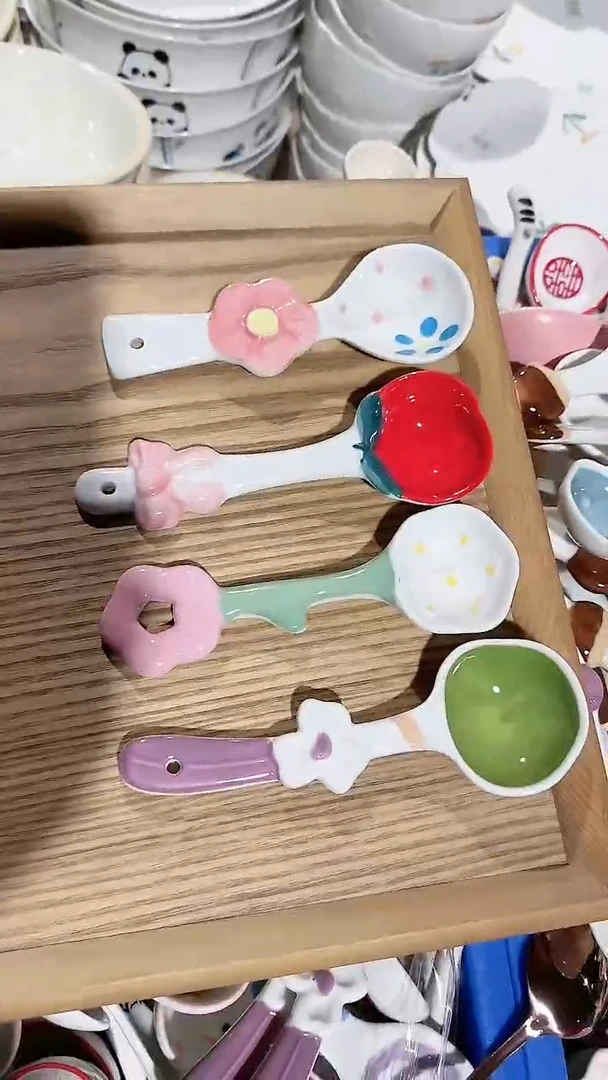【闪购商品】瓷片4个勺子微瑕 凑满20元包邮