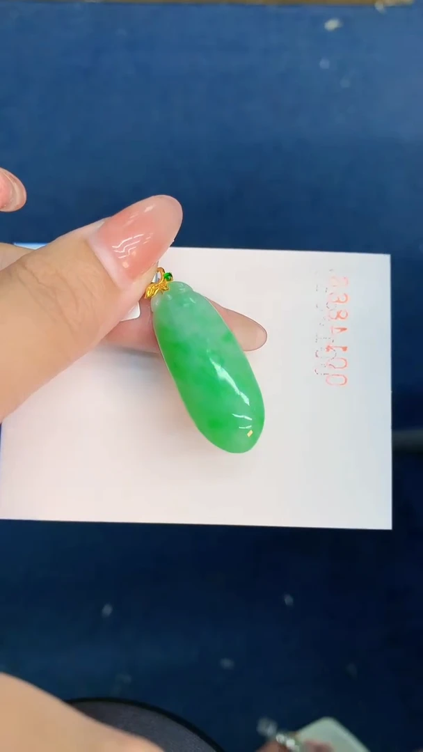 翡翠18K金镶嵌吊坠(不含链)1