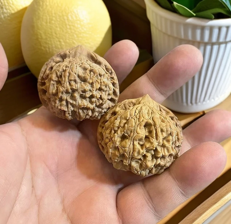 手把件 核桃一对