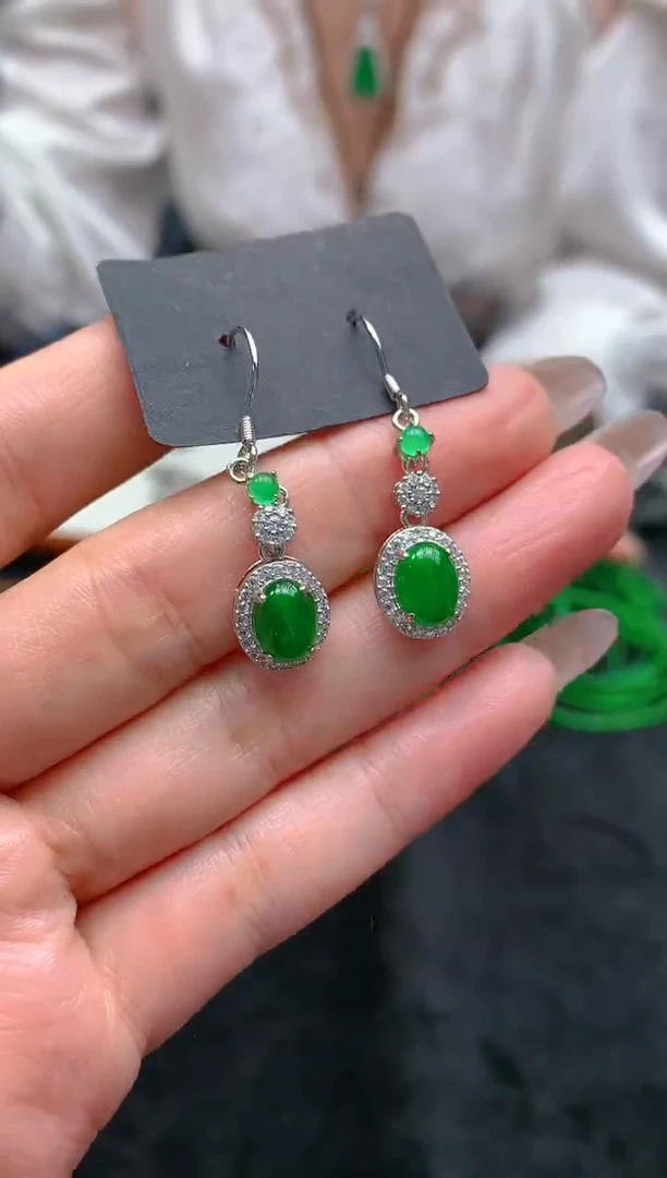 翡翠未镶嵌颈饰天然A货翡翠