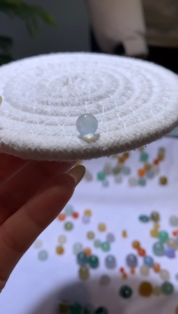 【闪购商品】定制翡翠未镶嵌7.9珠子2800+280