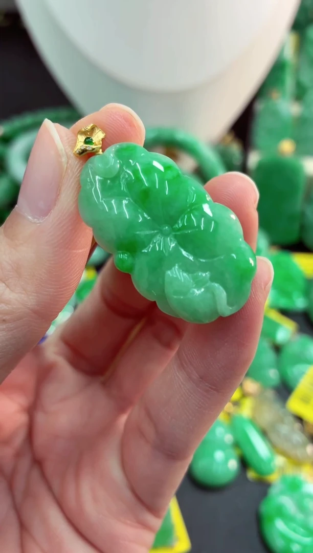 吊坠(不含链)18K金镶嵌翡翠天然缅甸翡翠A货