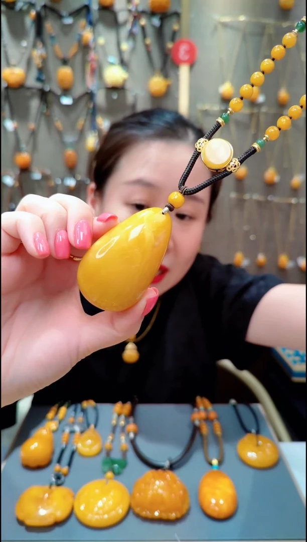 蜜蜡未镶嵌珠宝奇石﹣F530蜜蜡吊坠水滴