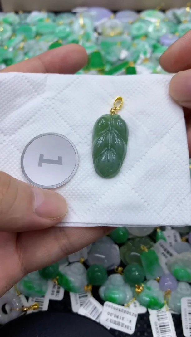 颈饰未镶嵌翡翠天然缅甸翡翠A货