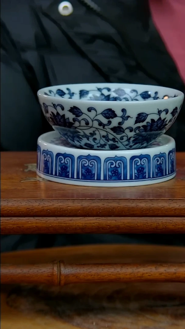 摆件陶缠枝莲杯子加杯垫