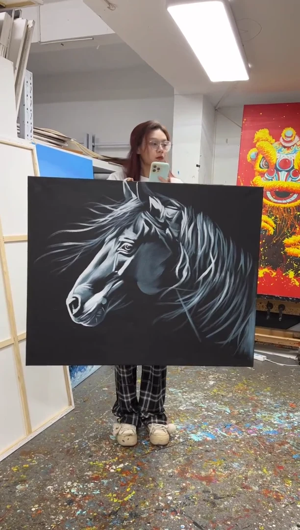 【闪购商品】丙烯画大树黑底白马加框