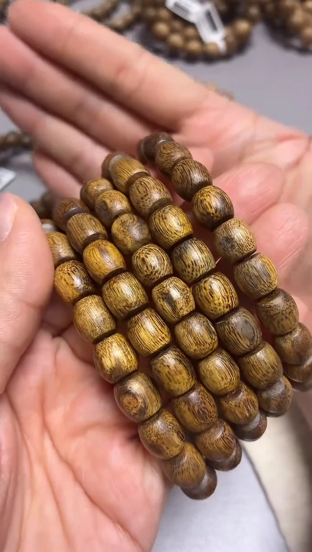 沉香手串海南乌身圆叶老型单圈0.9虫漏多样性发其一