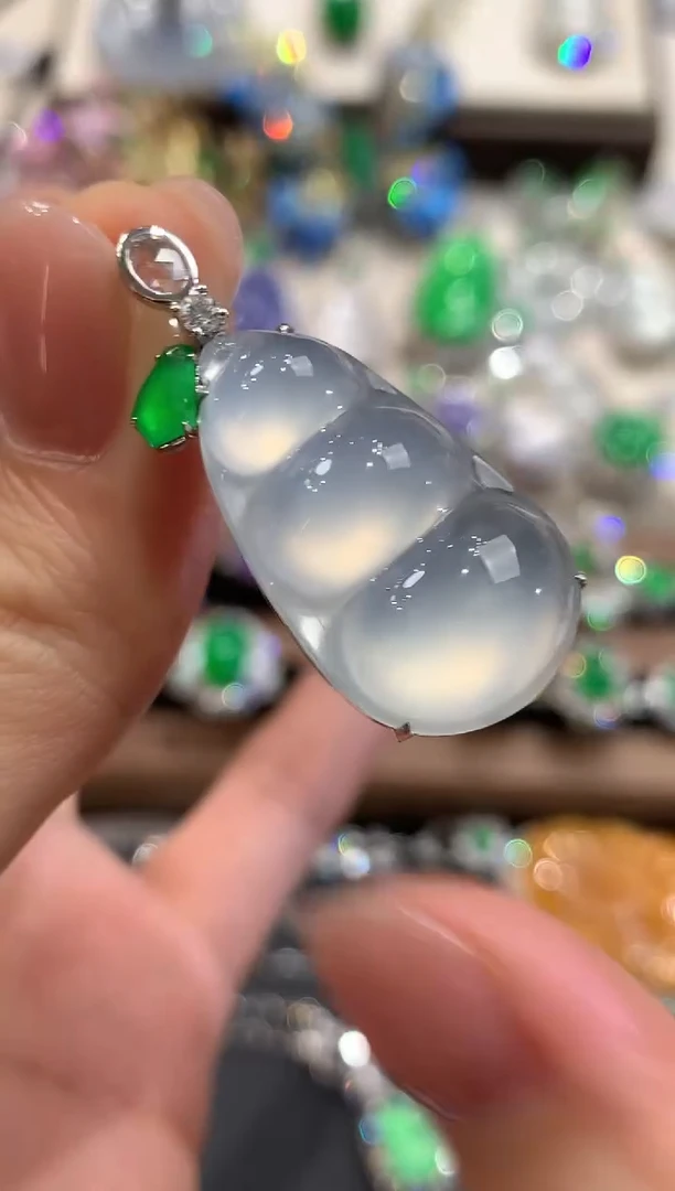 吊坠(不含链)18K金镶嵌翡翠q66