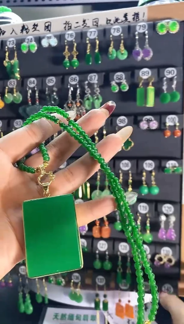 【闪购商品】翡翠耳饰银S925镶嵌看...