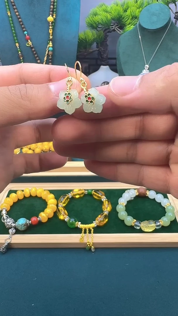和田玉14K金镶嵌耳饰E169