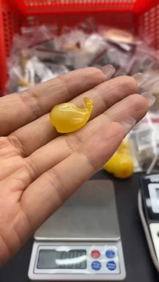 琥珀未镶嵌珠宝奇石S****e37