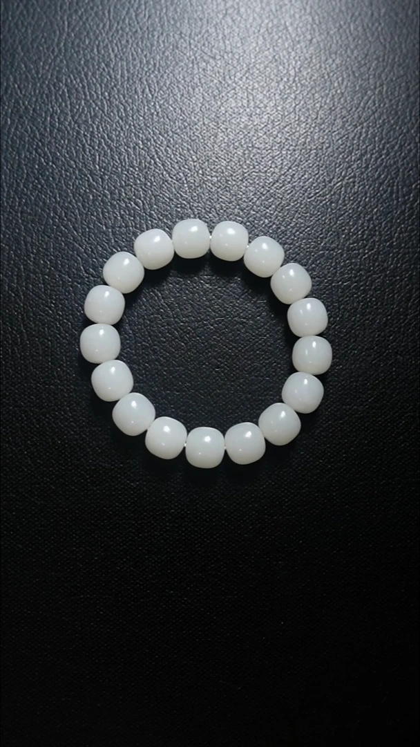 颈饰未镶嵌和田玉手串