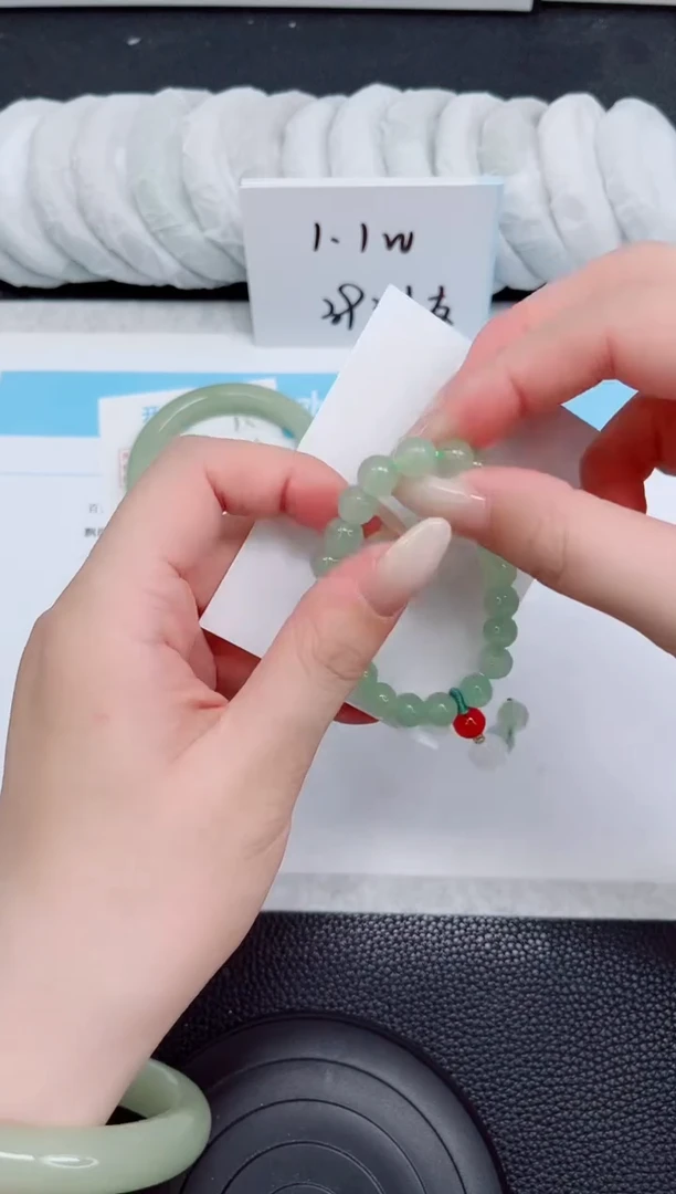 未镶嵌手链石英质玉东陵玉手链