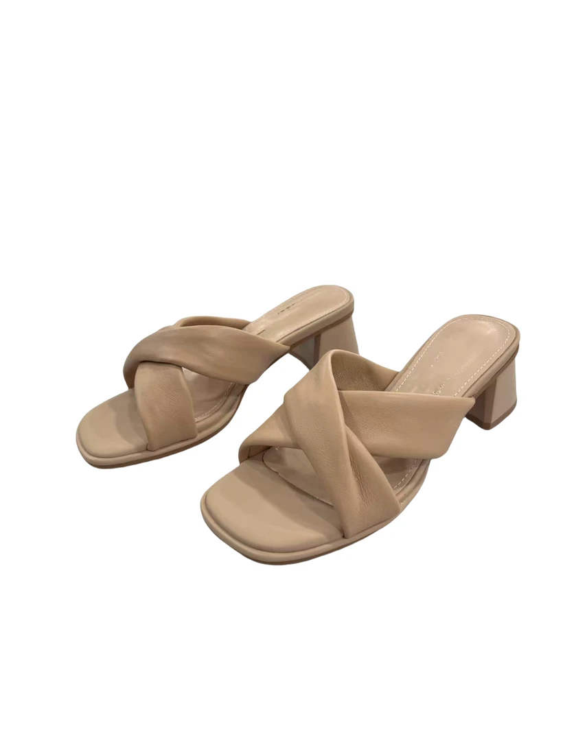 5625  纯色  交叉带  简约风  时尚  休闲  凉鞋