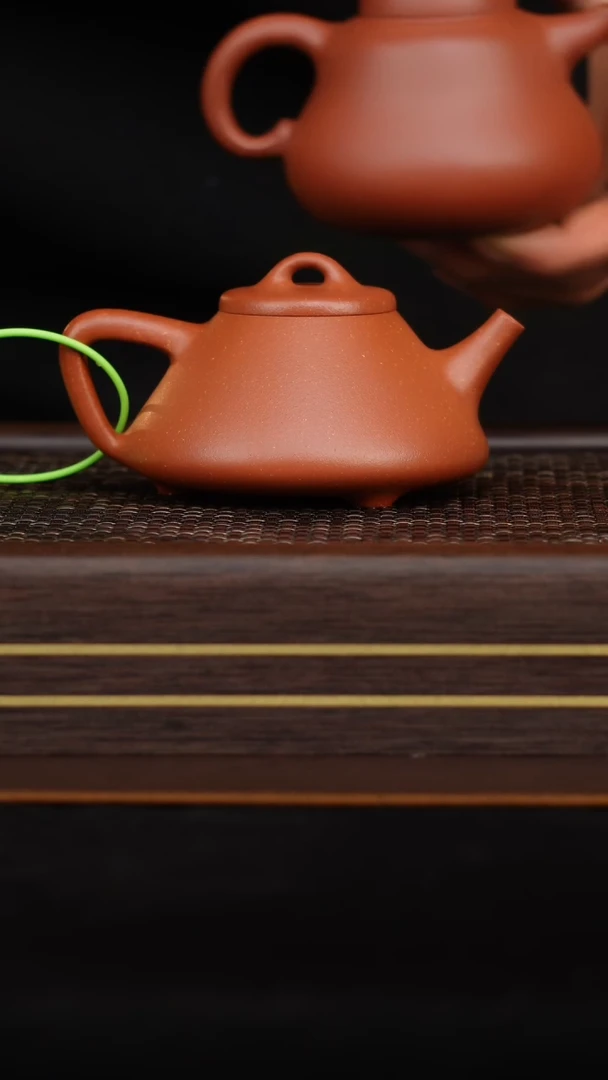 【闪购商品】宜兴原矿无添加紫砂壶99纯红降坡子冶