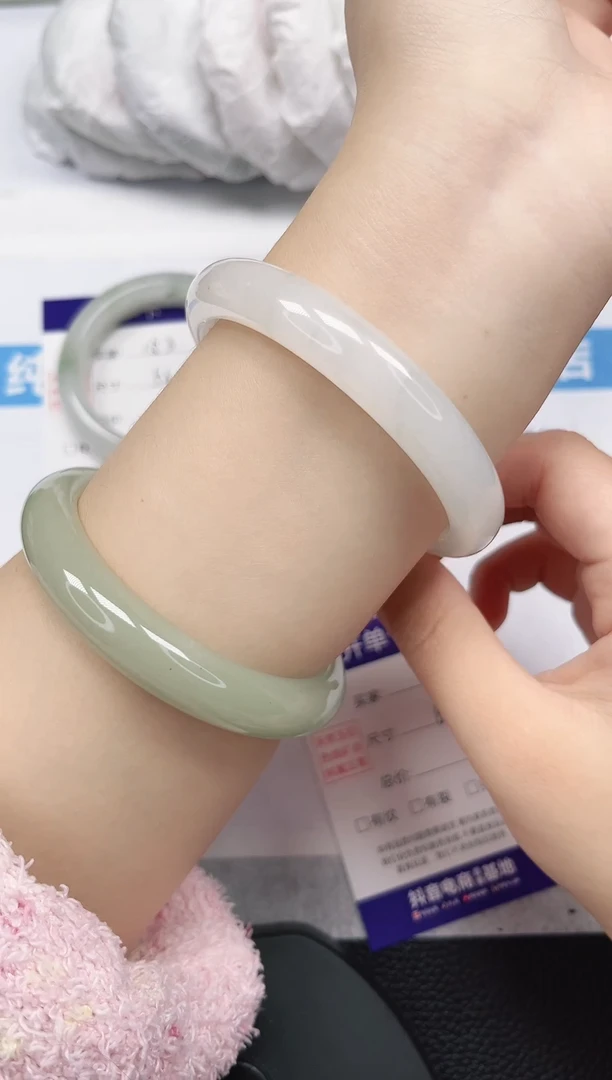 未镶嵌手镯石英岩玉154-60/61