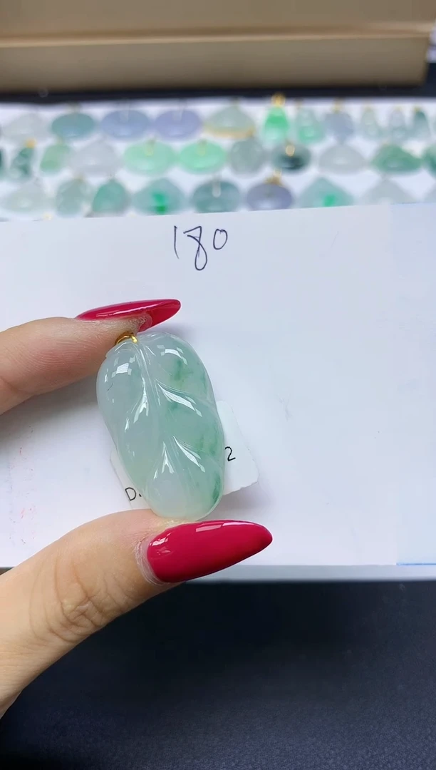 颈饰18K金镶嵌翡翠天然缅甸A货翡翠百元以上9元证书费自理