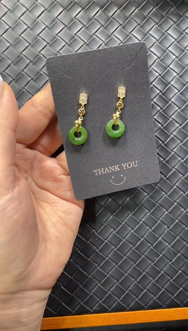 颈饰银S925镀金镶嵌和田玉（碧玉）偏心扣耳饰一对