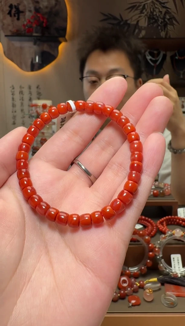 未镶嵌原矿无优化无注胶手串南红玛瑙一条约6mm 多样性发货
