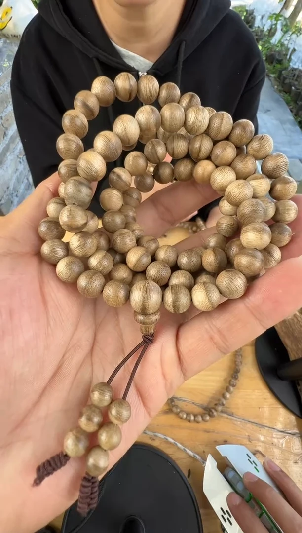 沉香手串板头08圆珠多圈多样性发一