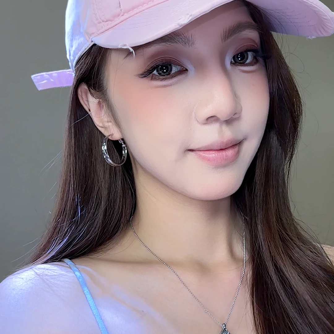 合金耳饰 高智小香菱格宽面百搭耳圈耳扣女轻奢高级感气质时尚