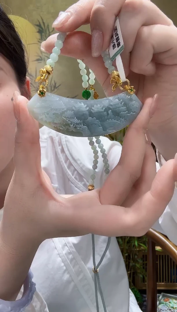 翡翠未镶嵌颈饰吊坠