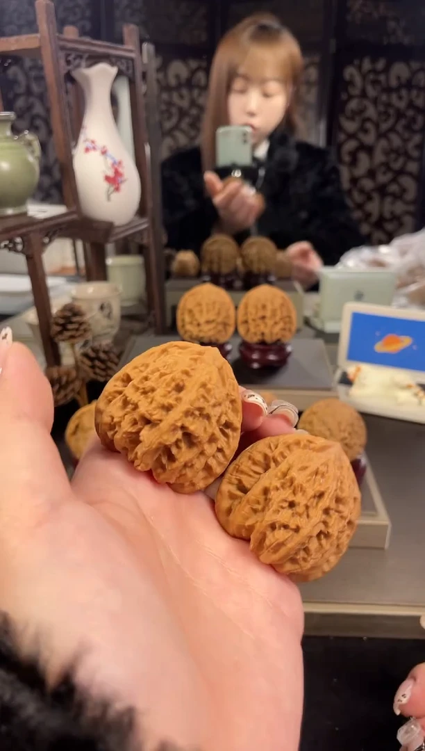 【闪购商品】文玩核桃把件盘龙虎头44尺-76