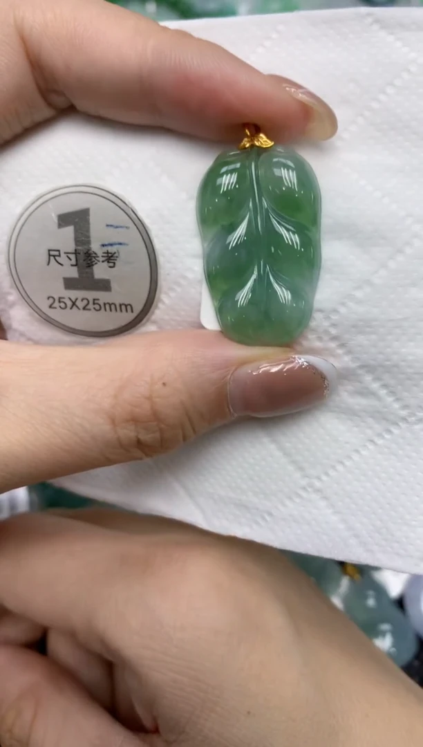 颈饰18K金镶嵌翡翠11111111