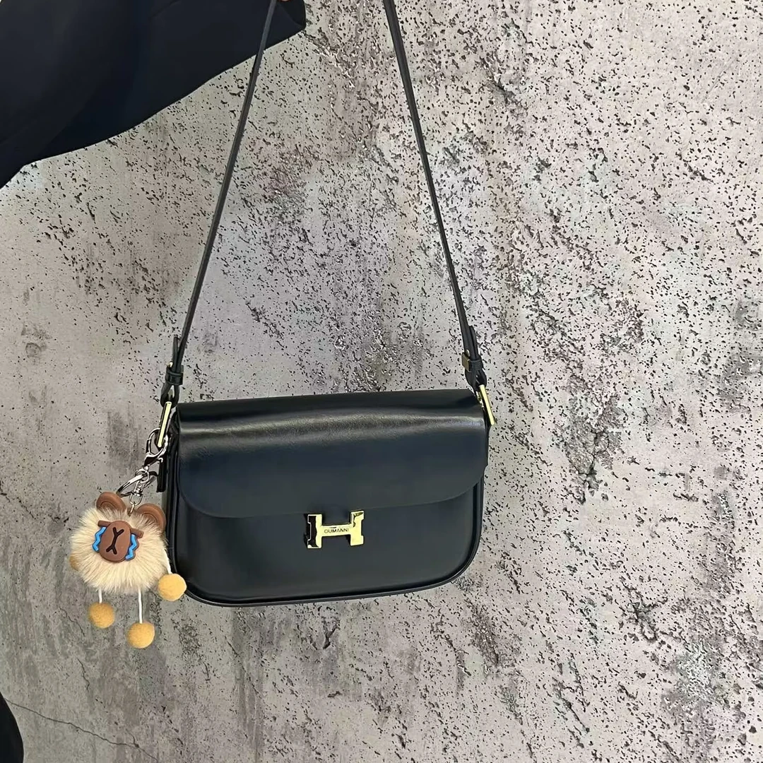 包包女款爆款2025新款女包休闲肩包单肩斜跨小众设计百搭时尚包