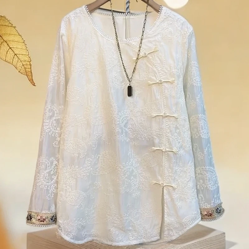39春季新款新中式盘扣小衫2025网红爆款长袖刺绣提花复古重工上衣