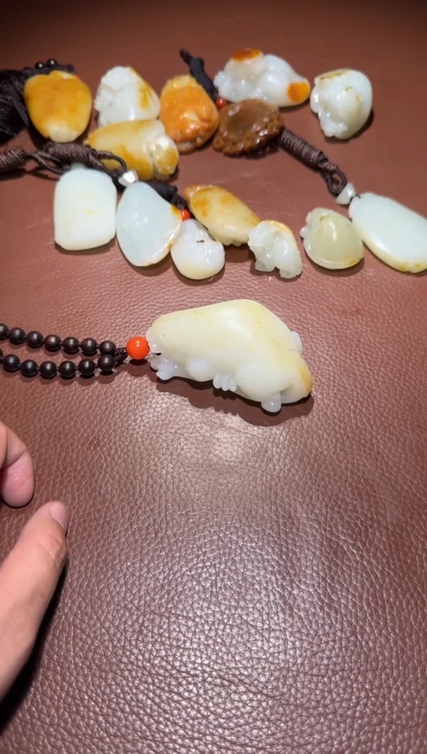 未镶嵌和田玉挂件周*和田玉