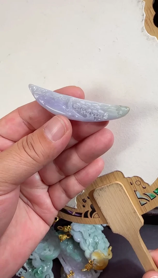 【闪购商品】翡翠颈饰未镶嵌拍照