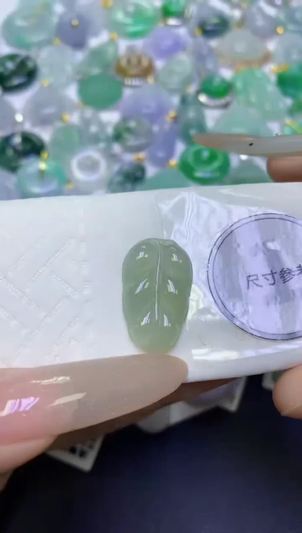 颈饰未镶嵌翡翠天然缅甸翡翠A货百元以上9元证书费自理