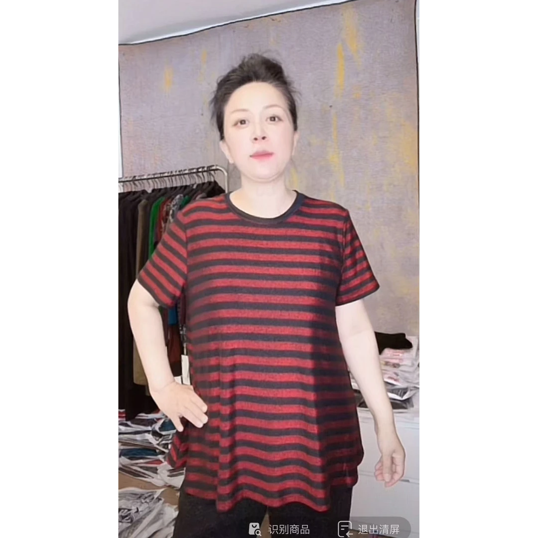 妙唐亮丝时尚大码新款弹力女士上衣3102黑红条