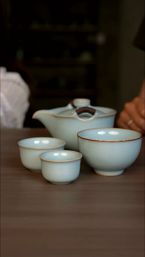 杯天青手抓壶一壶三杯
