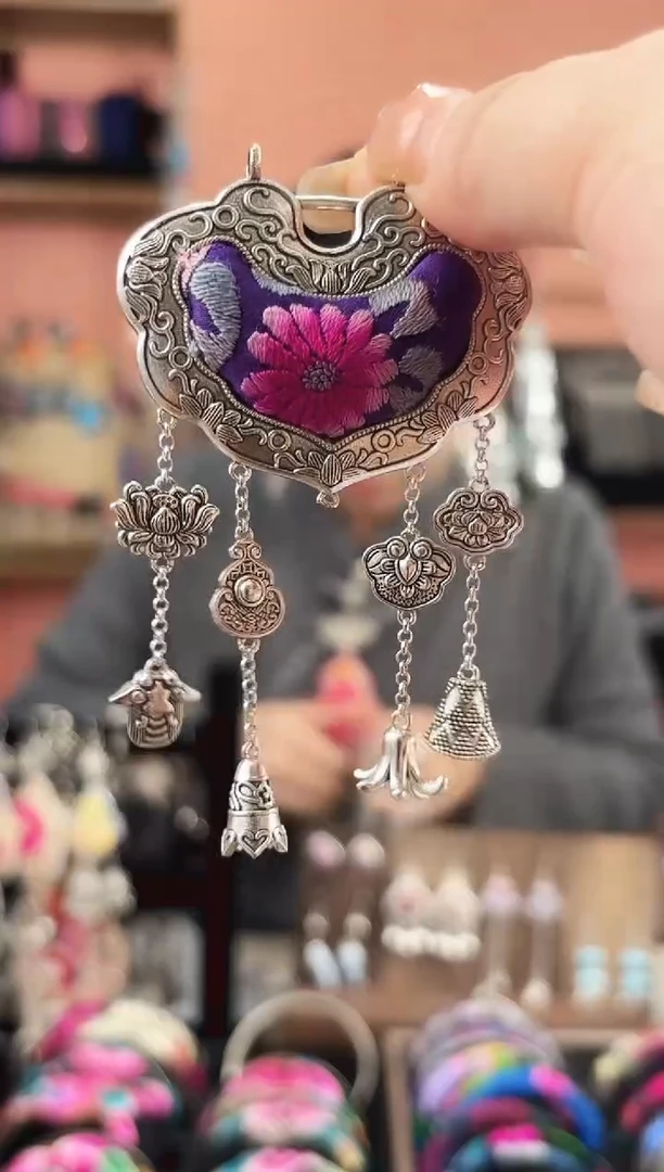 织绣艺枝独绣手工饰品47