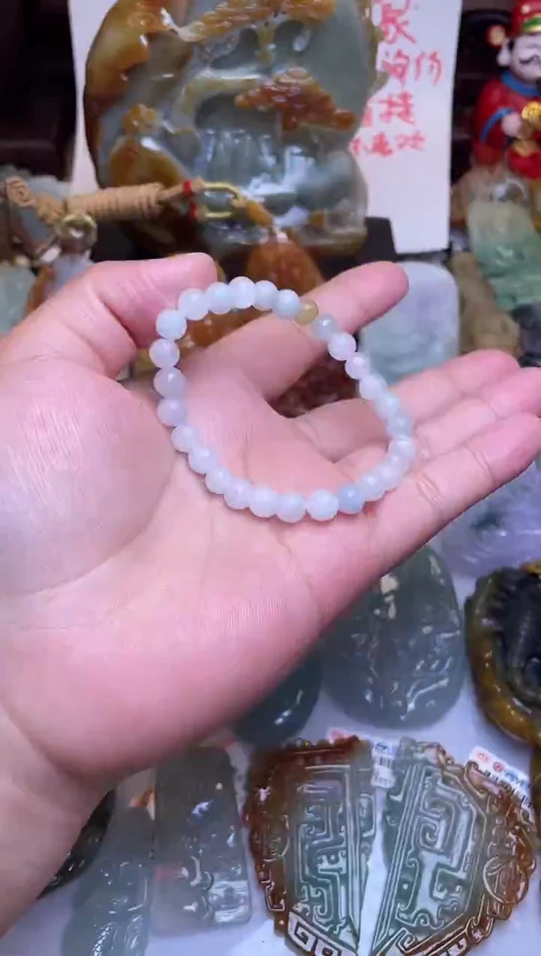 颈饰未镶嵌翡翠手串