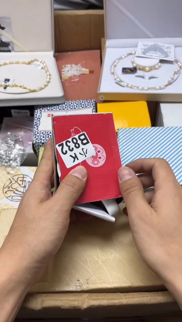 瓷片里*里832 里外里 里外里