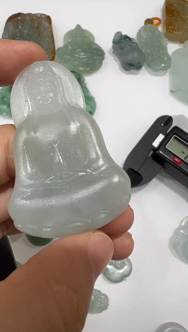 未镶嵌定制翡翠素衣